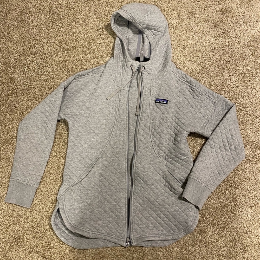Women’s Patagonia sweater